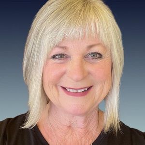 Meet your Posher, Julie